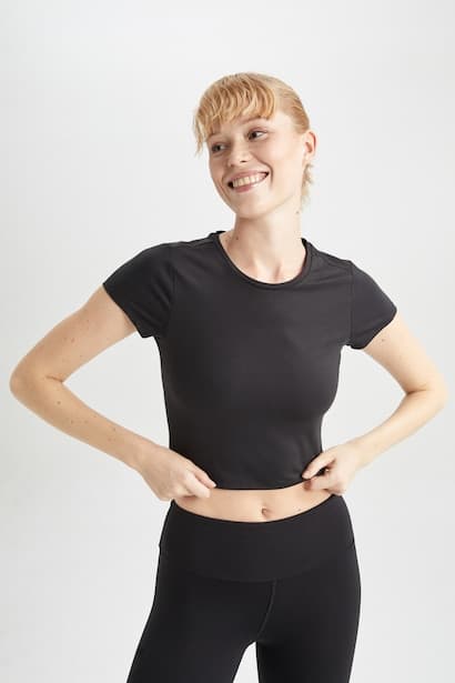 Crop Short Sleeve T-Shirt (٤)