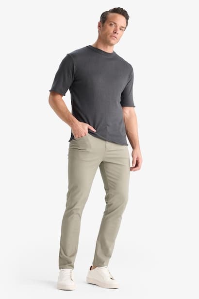 Slim Fit Super Skinny Leg Chino Pants