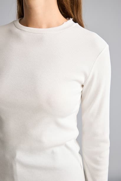 Ribbed Semi-High Neck Long Sleeve T-Shirt (4)