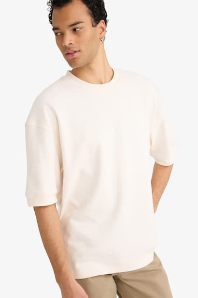 Short Sleeve T-Shirt (3)