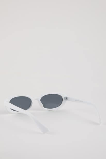 Woman Oval Plastic Sunglasses (٤)