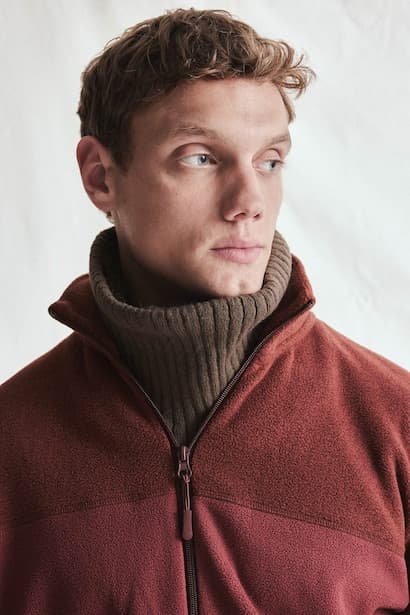 Man Lined Neck Scarf