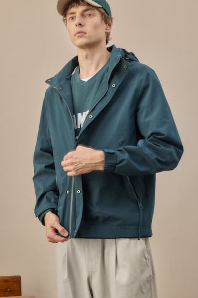 Hooded Raincoat with Zip Closure and Snap Buttons (4)