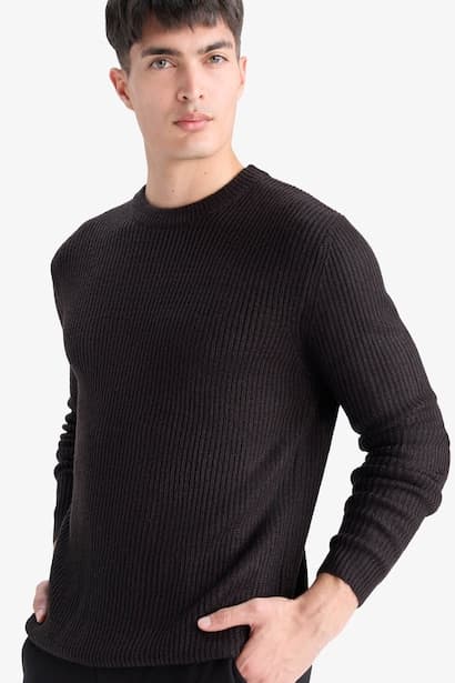 Standard Fit Crew Neck Knitwear Pullover
