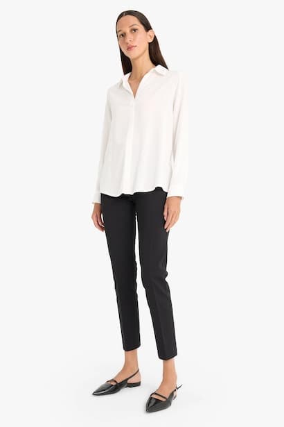 High Waist Straight Leg Satin Trousers (٣)