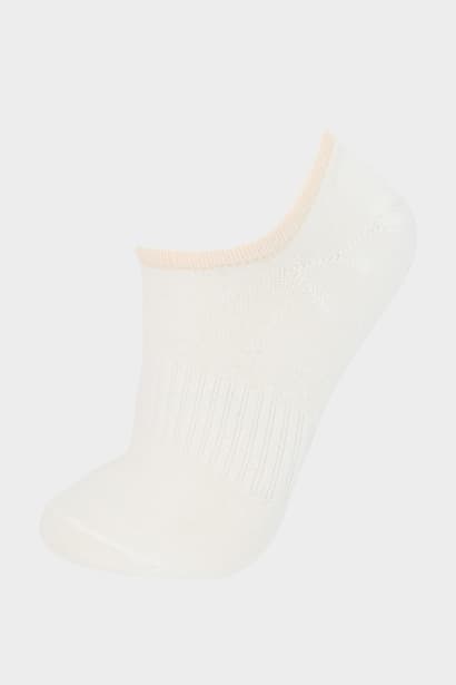 Woman 3 piece Step Socks Bobby Socks (3)