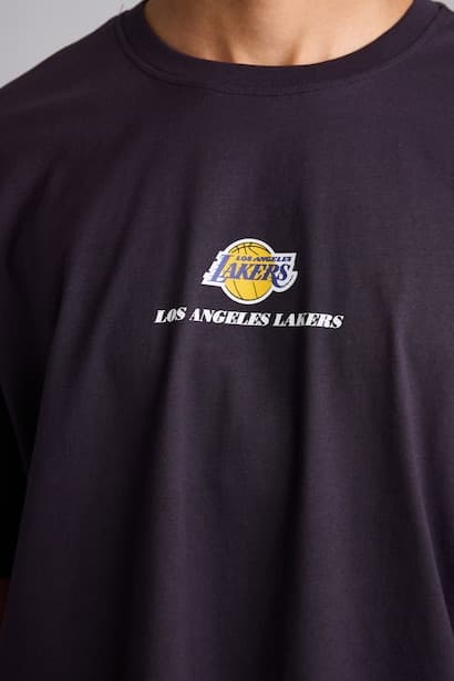 NBA Los Angeles Lakers Oversize Fit Crew Neck Short Sleeve T-Shirt (4)