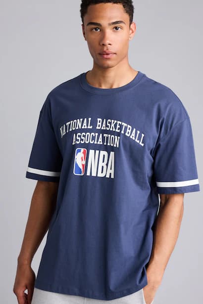 NBA Oversize Fit Crew Neck Short Sleeve T-Shirt