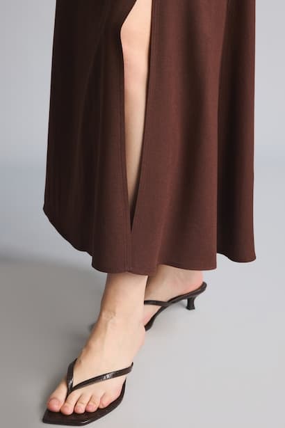 A Cut Linen Blended Normal Waist Maxi Skirt (٤)