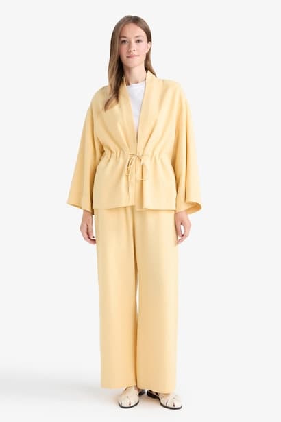 Straight Leg Linen-Blend Capri Pants