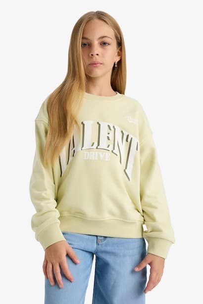 Girl Relax Fit Crew Neck Printed Sweatshirt (3)