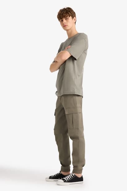 Regular Fit Elastic Waist Gabardine Cargo Pants Trousers (٤)