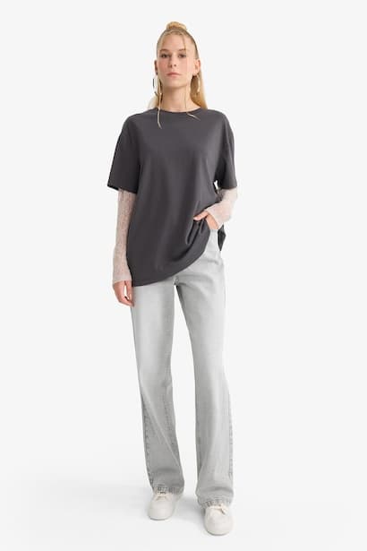 Oversize Crew Neck Long Lace Sleeves T-shirt (٤)