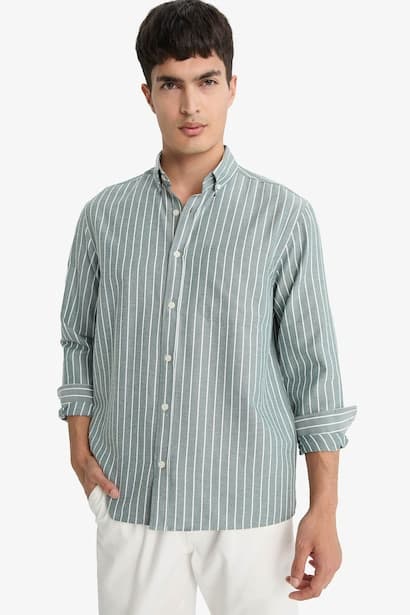 Regular Fit Polo Neck Woven Striped Shirt (٣)