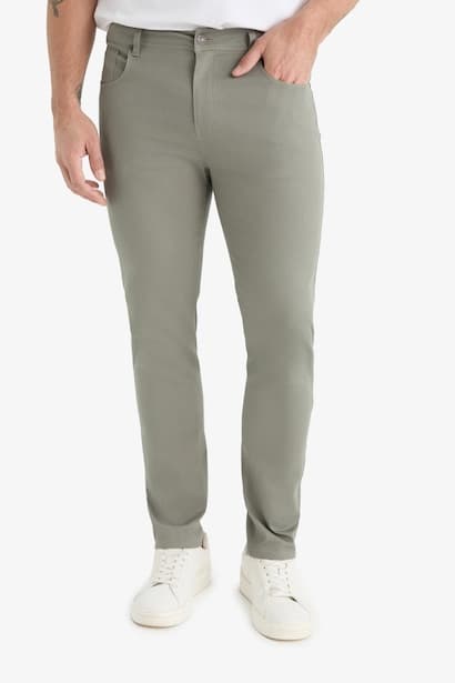 Slim Fit Textured Trousers (٤)