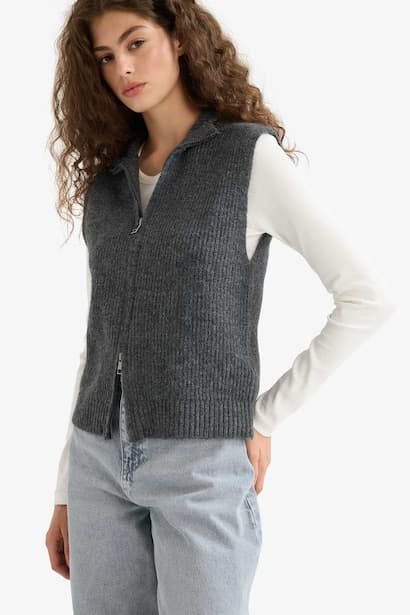 Regular Fit Half Turtleneck (3)