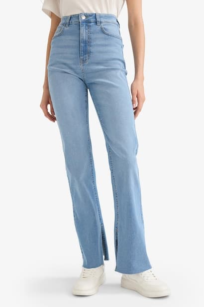 Slim Flare High Waist Straight Leg Jeans (٤)