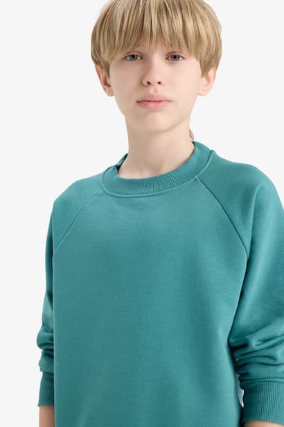 Boy Basic Crew Neck Sweatshirt (٤)