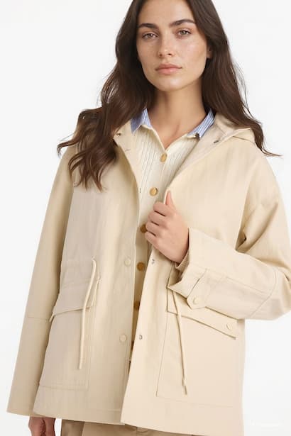 Regular Fit Waterproof Hooded Pocketed Raincoat