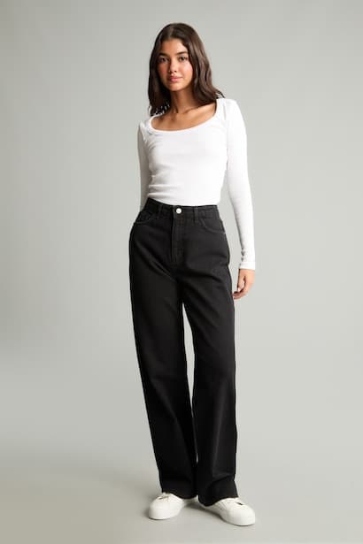 90's Wide Leg High Waist Jeans