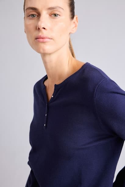 Regular Fit V-Neck Pullover (4)