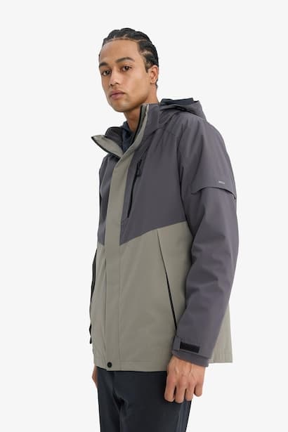 Regular Fit Hooded Waterproof Windproof Jacket Coat (٣)