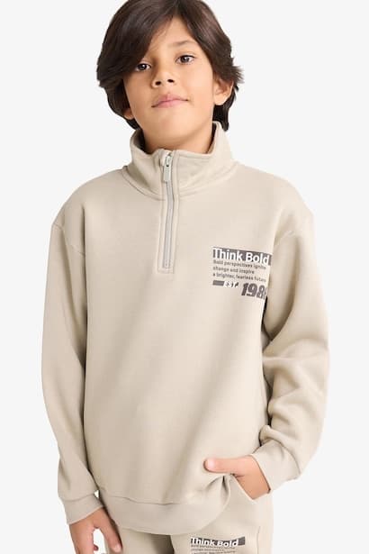 Boy Regular Fit Half Zippered Soft Fuzzy Inside Sweatshirt