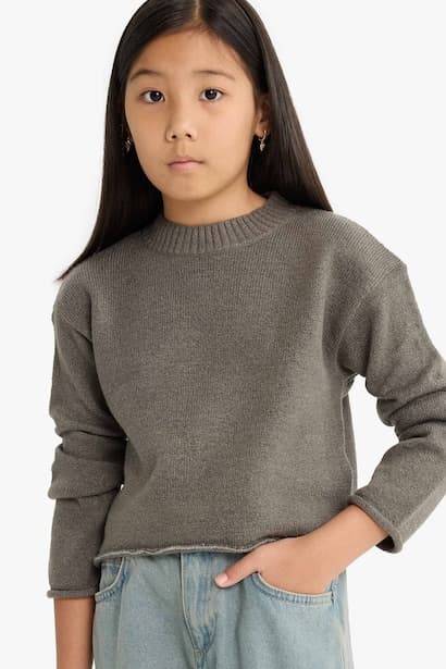 Girl Standard Fit Crew Neck Pullover