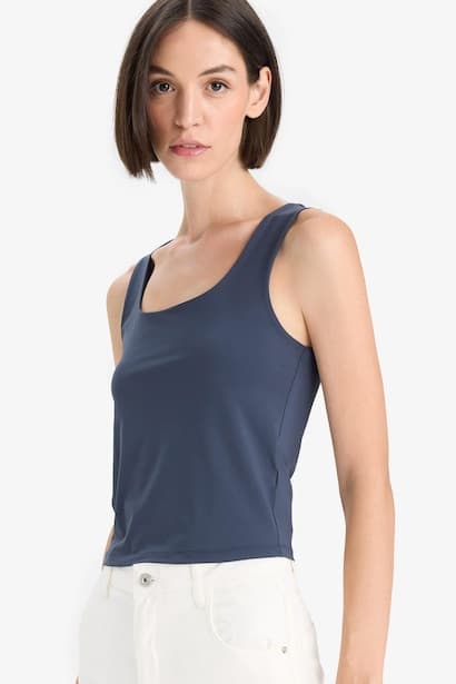 Slim Fit Square Neck Basic Tank Top Tank Top & Crop Top