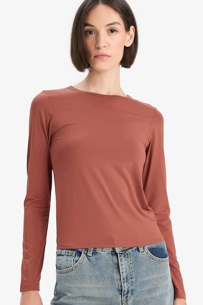 Slim Fit Crew Neck Basic T-Shirt