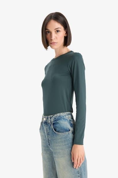 Slim Fit Long Sleeve T-Shirt (٣)