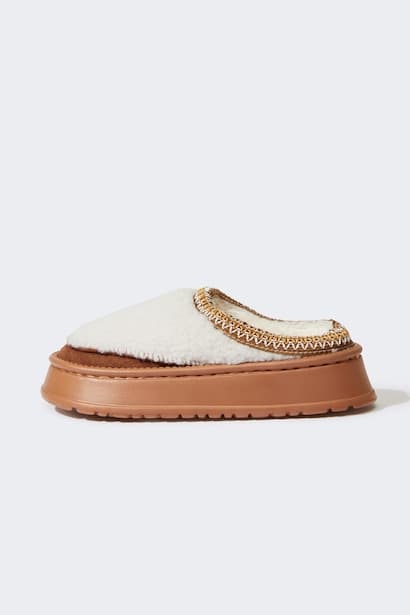 Woman Flat Sole Home Slippers (٣)