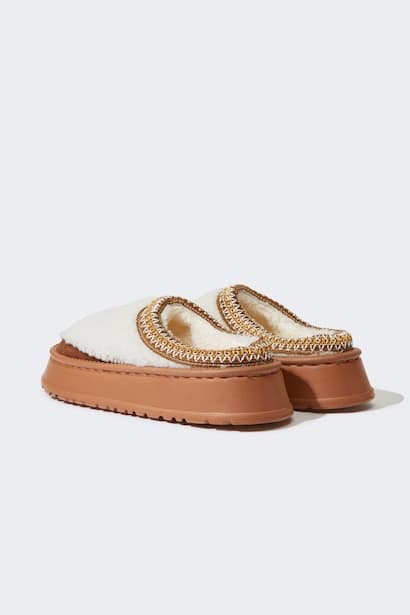 Woman Flat Sole Home Slippers (٤)