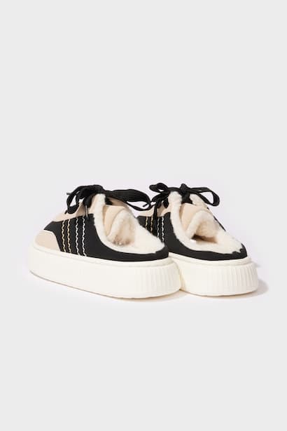 Woman Flat Sole Home Slippers (3)