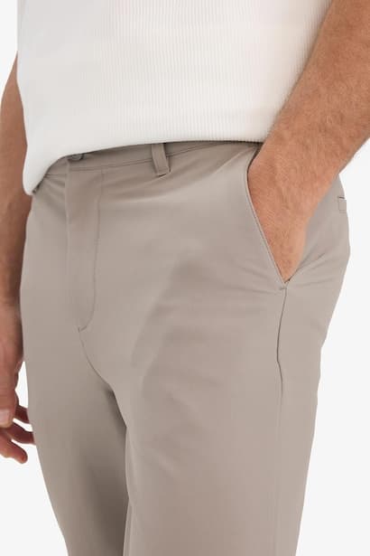 Jogger Fit Crop Trousers (3)