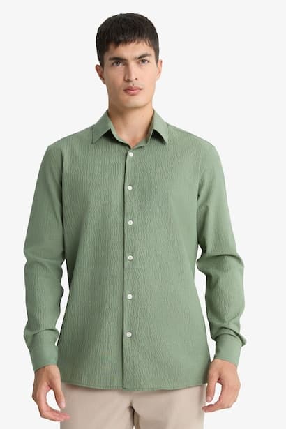 Modern Fit Polo Neck Crinkle Shirt (٣)