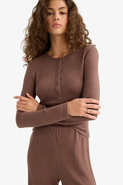 Slim Fit Long Sleeve Buttoned Crew Neck T-shirt (3)