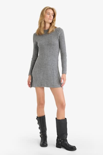 Crew Neck Ribbed Long Sleeve Mini Dress (٣)