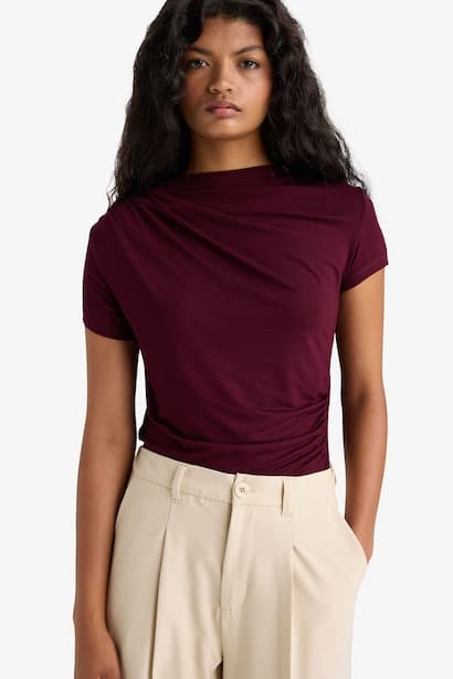 Slim Fit Half Turtleneck Short Sleeve T-Shirt (٣)