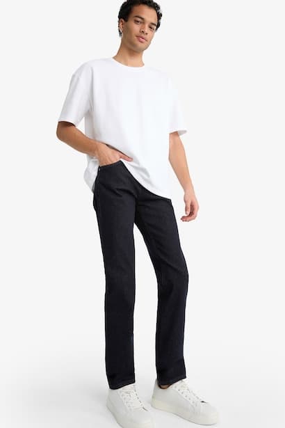 Sergio Regular Fit Regular Waist Jeans Denims (٣)