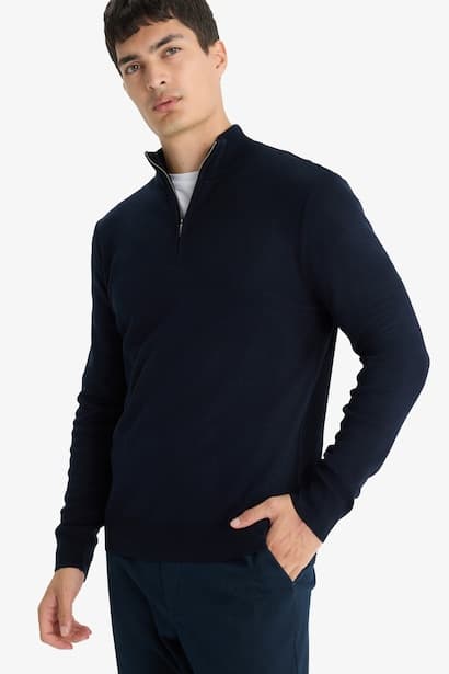 Standard Fit Zipper Knitwear Pullover
