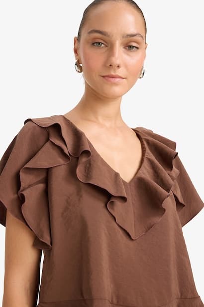 Regular Fit V-Neck Short Sleeve Blouse (4)