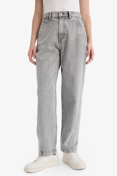 Carrot Fit High Waist Jeans (3)