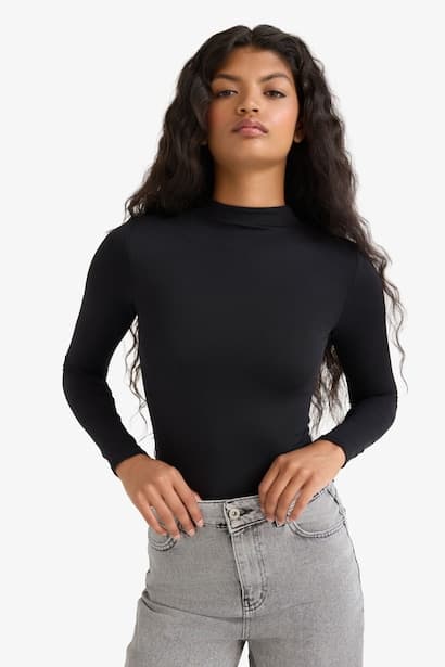 Long Sleeve Snap Bodysuit (3)