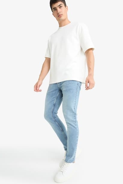 Pedro Slim Fit Regular Waist Skinny Leg Jeans Denims (٤)