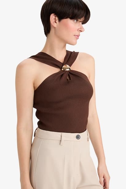 Fitted Rib Buckle Detail Sleeveless Blouse Tank Top & Crop Top