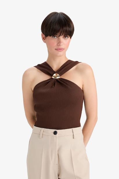 Fitted Rib Buckle Detail Sleeveless Blouse Tank Top & Crop Top (٤)