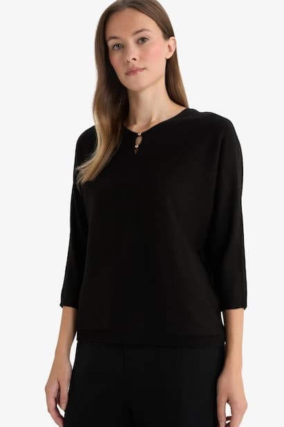 V-Neck Knitwear Pullover Modest
