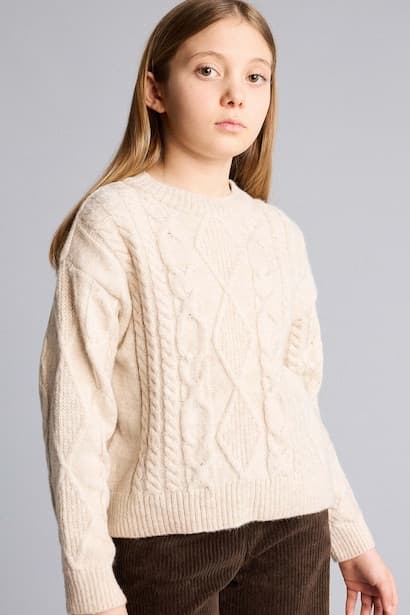 Girl Loose Fit Crew Neck Knit Pullover (٣)