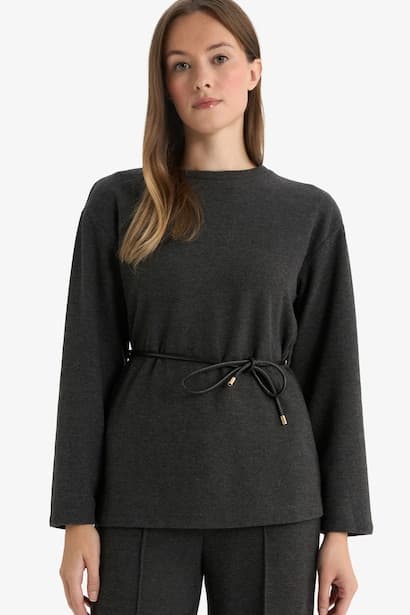 Regular Fit Crew Neck Long Sleeve T-Shirt Modest